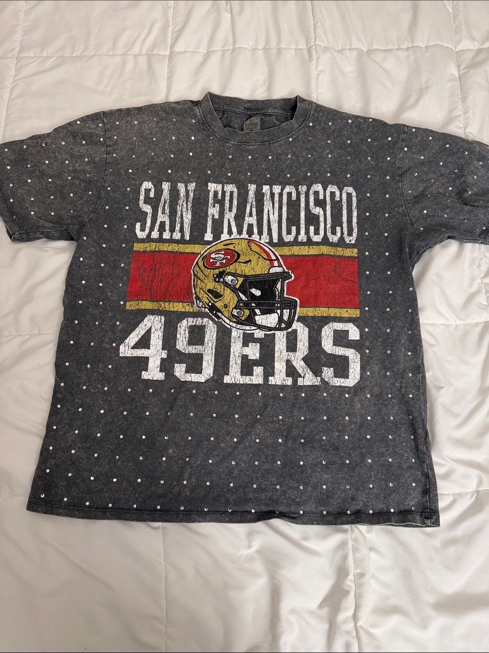 San Francisco 49ers Gray Short Sleeve Graphic Tee with Rhinestones